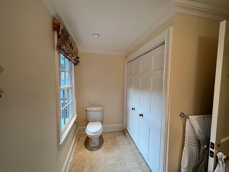 120 Merwins Ln — Photo 41