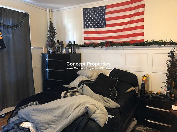 5th image of 448 Park Dr APT 1B