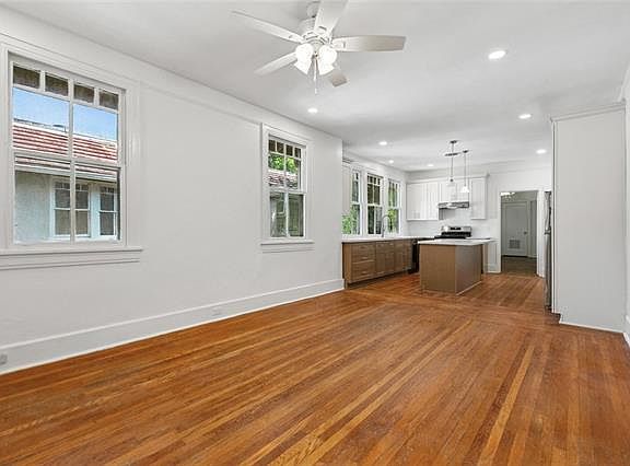 4th image of 2217 State St