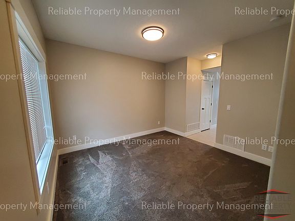 3rd image of 656 Saturn Ave #B