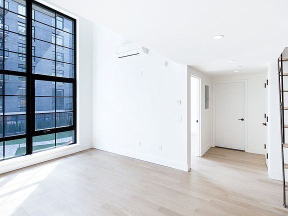 3rd image of 25 Bruckner Blvd #L2k