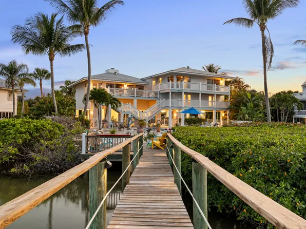 8 Herons Nest, Sewalls Point, FL 34996