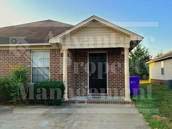 2nd image of 2145 Rosemary Dr #B