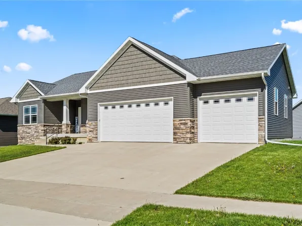 926 2nd St, Fairfax, IA 52228