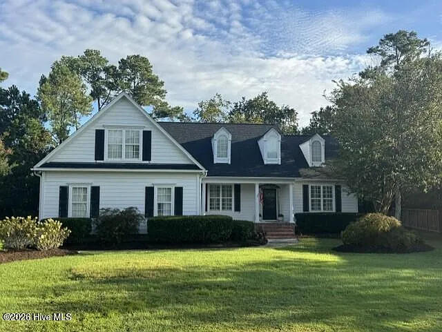 4 bed, 3.5 bath, 2900 sqft, $4,000 — Photo 1