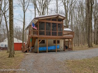 250 White Pine Dr, Pocono Lake, PA 18347