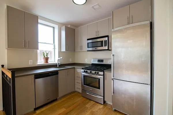 Rented by Nooklyn NYC LLC | media 8