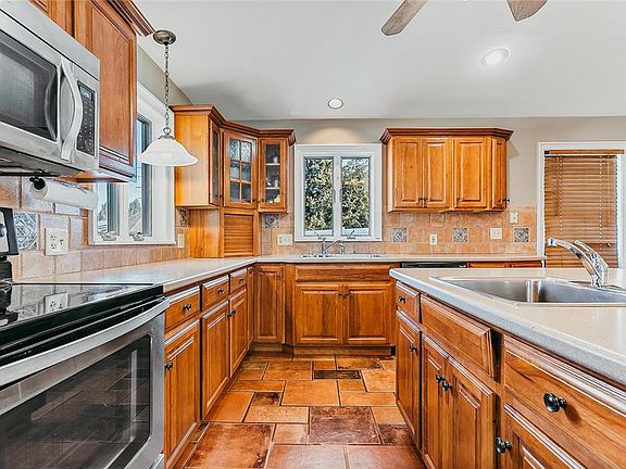 4th image of 1229 South Blvd