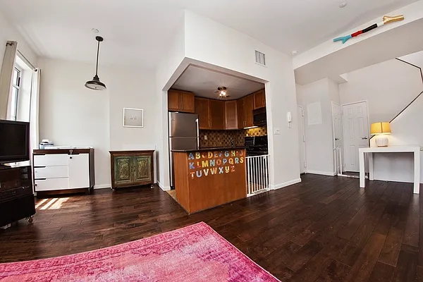 Rented by Brick Real Estate | media 11