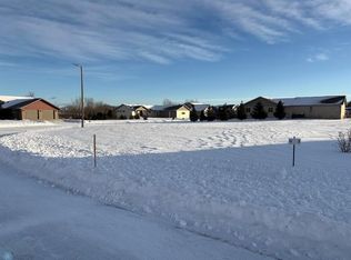 936 Red Willow Dr, Frazee, MN 56544