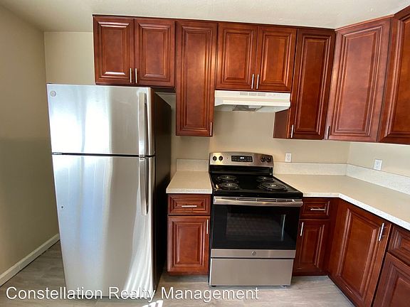 5th image of 4966 Auburn Dr APT 12