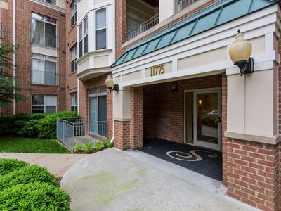 11775 Stratford House Pl APT 402, Reston, VA, 20190