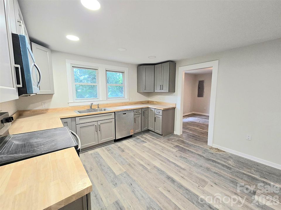 1st image of 357 8th Avenue Dr SW