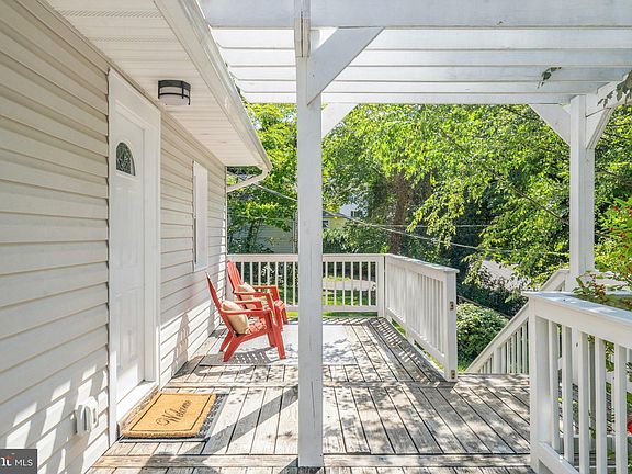 3rd image of 169 Gaines St