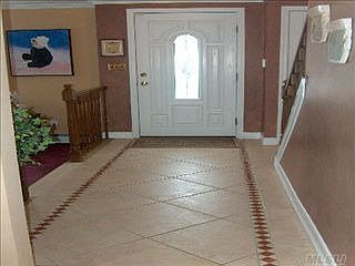 1st image of 16 Fireplace Dr