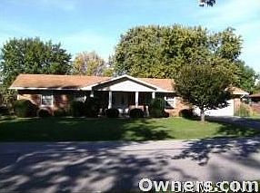 1st image of 20 Rosewood Dr