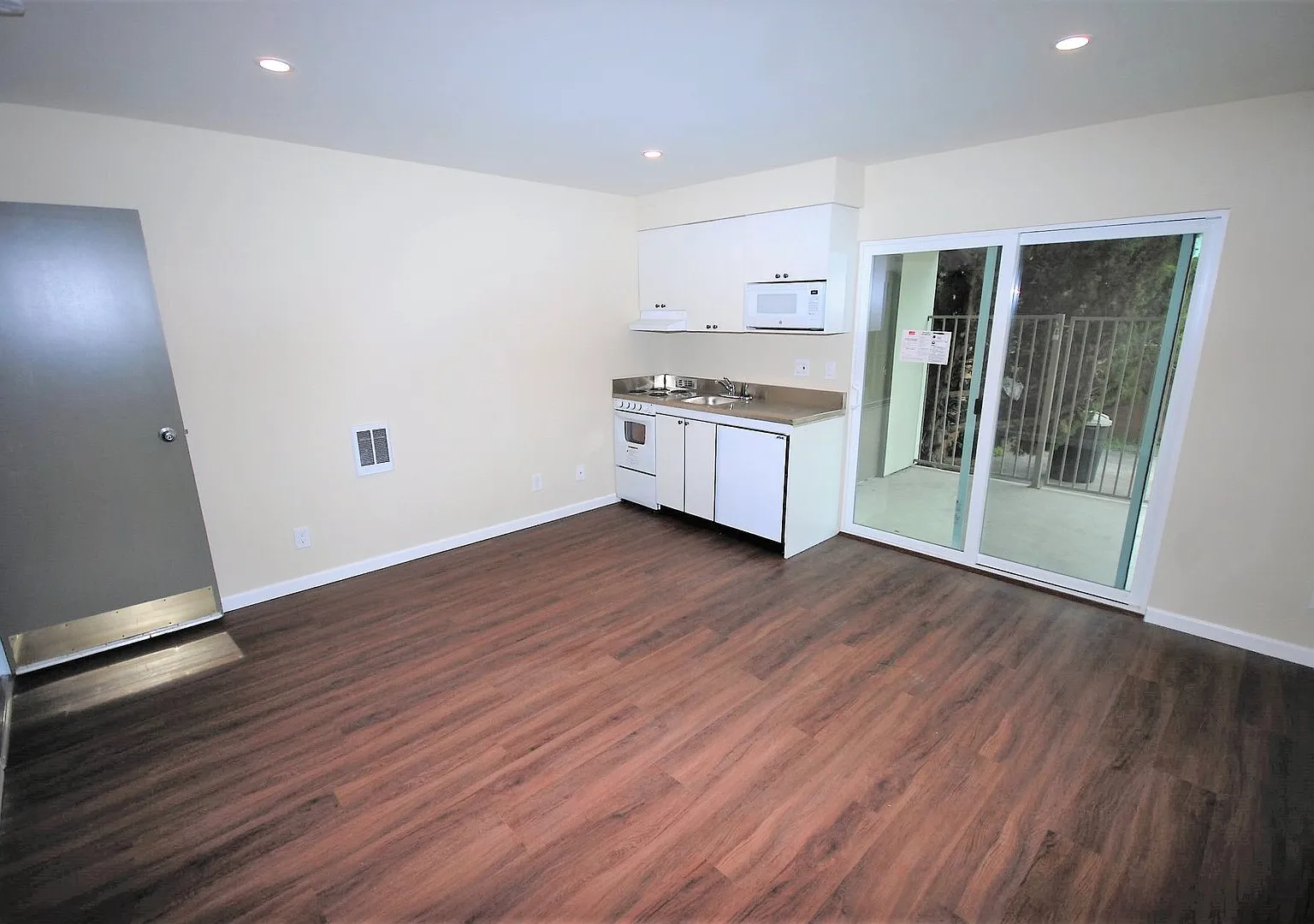 1300 Palos Verdes Dr. — Photo 4