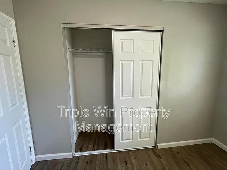 2415 Stoney End Ct — Photo 19