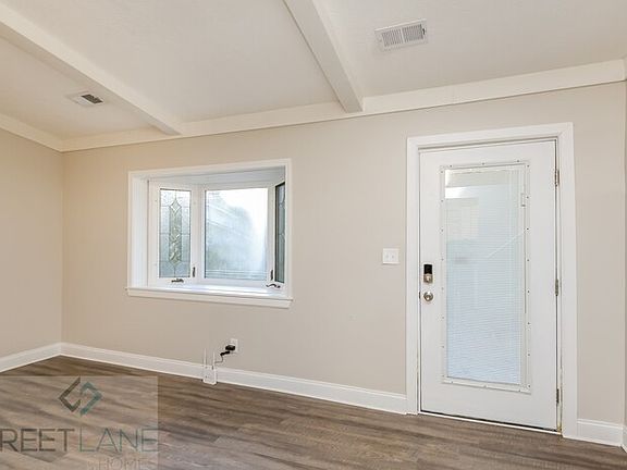 5th image of 2853 Five Oaks Cir
