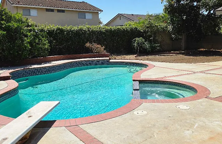 1518 Shenandoah St — Photo 2