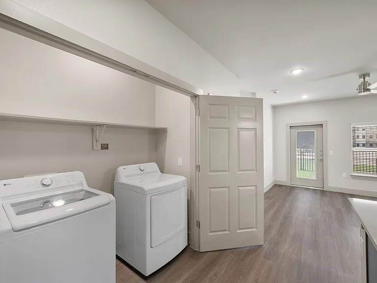 3751 Heritage Towne Blvd — Photo 57