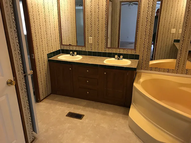 149 Smith Dr — Photo 11