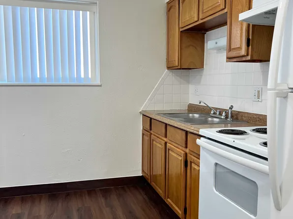 1030 Dayton St, Aurora, CO