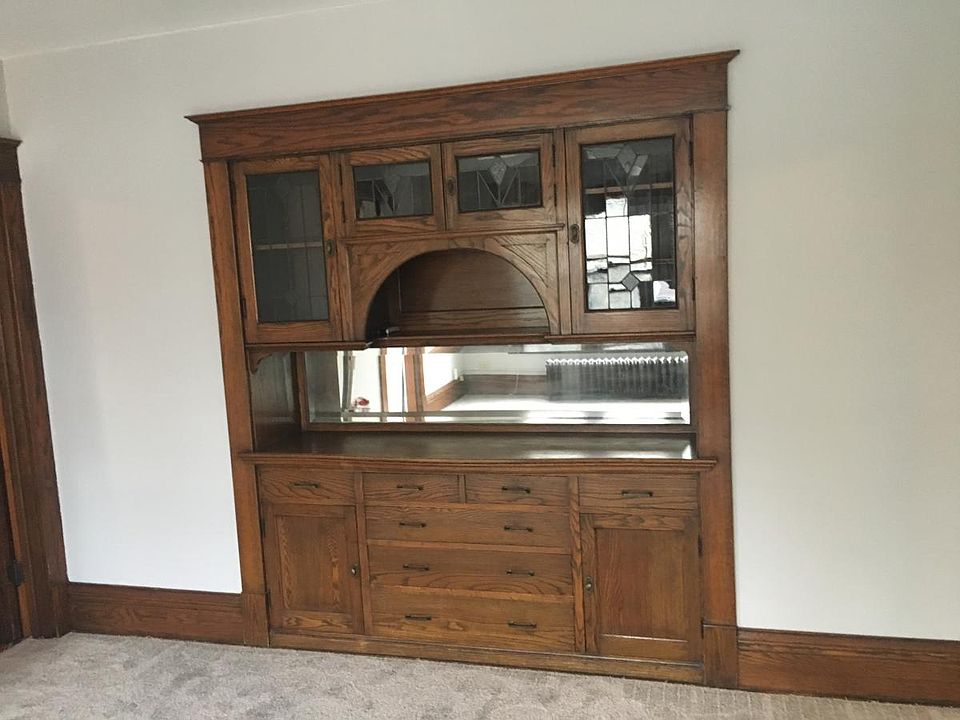 Built in Buffet