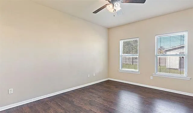 42189 Broadwalk Ave — Photo 11