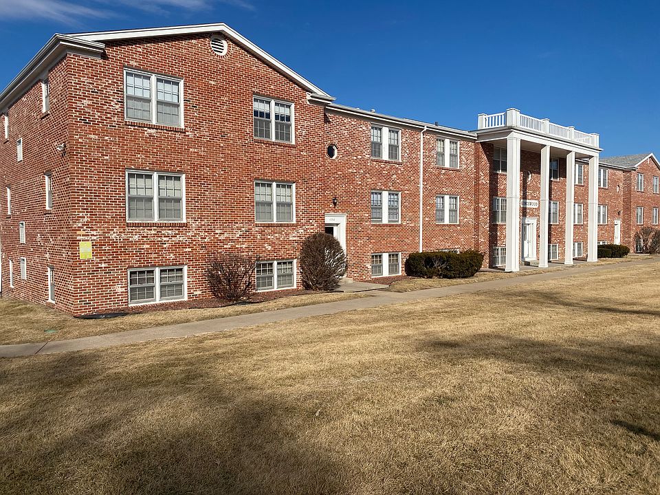 1st image of 13306 Kingswood Dr APT 13