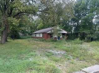 1412 Pennsylvania Ave, Hartshorne, OK 74547