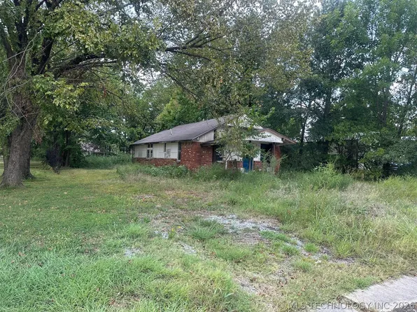 1412 Pennsylvania Ave, Hartshorne, OK 74547