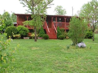 315 Walnut Ln, Oneida, TN 37841