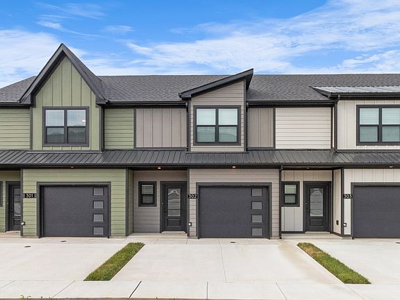 4th image of 302 Jonathan Wade Cir