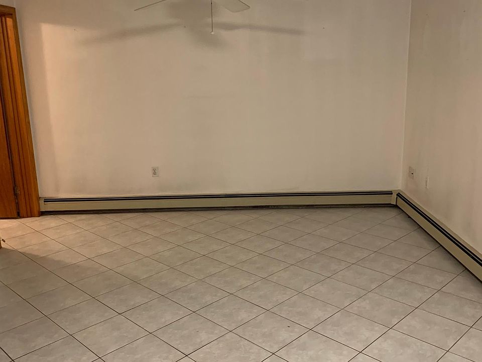 2nd image of 23 Newman St