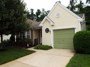 34 Clifford Ct, Mount Laurel, NJ 08054