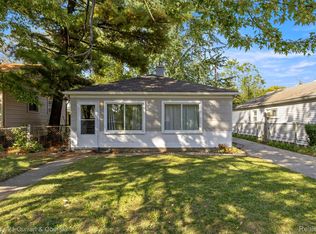 32360 Carlisle Pkwy, Wayne, MI 48184