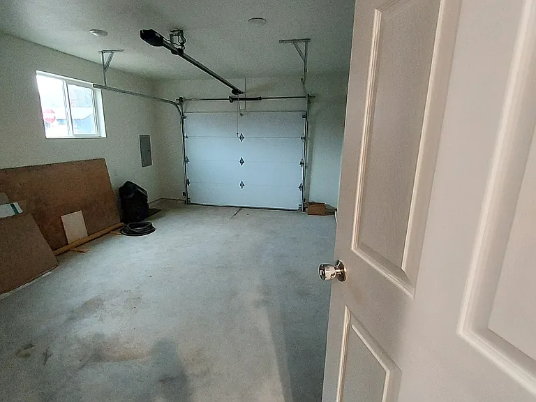 315 S 1st St — Photo 8