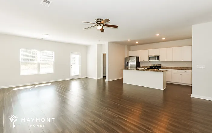 135 Dorian Loop — Photo 3