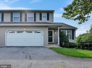 325 Monroe St, Denver, PA 17517