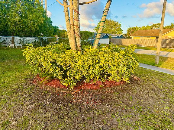 5th image of 7801 SW 8th Street