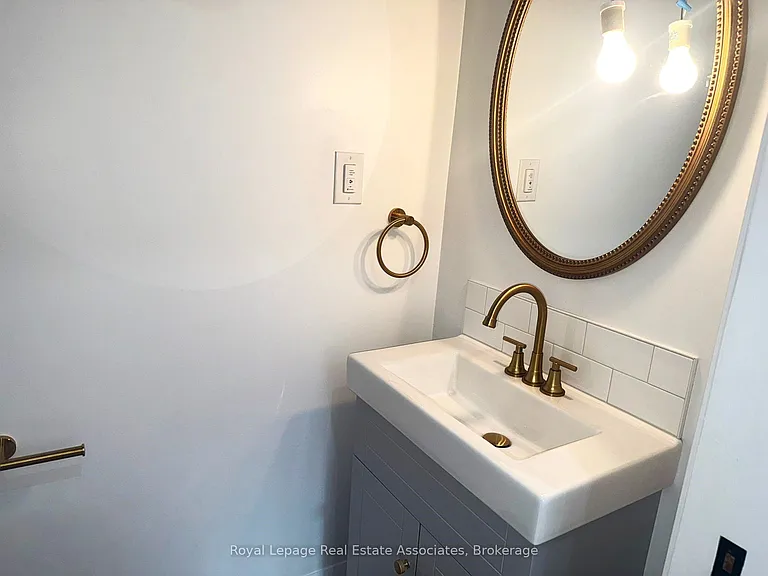 17 White Ave #4 — Photo 6