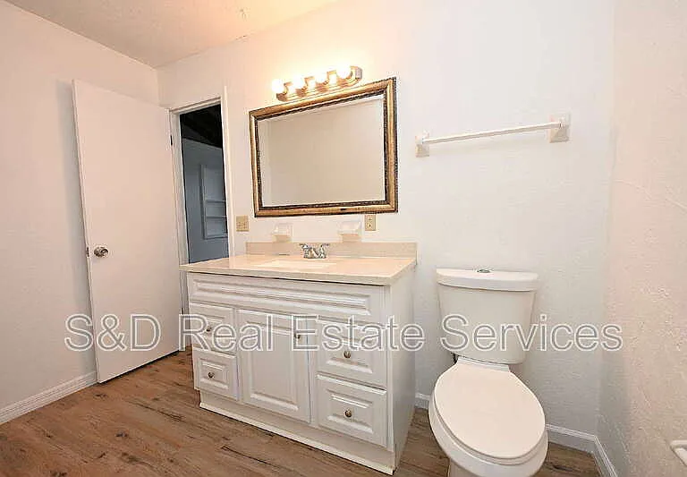 2249 9th St SE — Photo 25