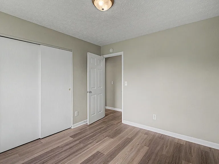 6334 Shull Rd — Photo 23