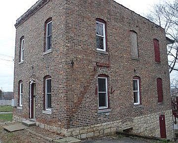 1st image of 616 Vista Ln