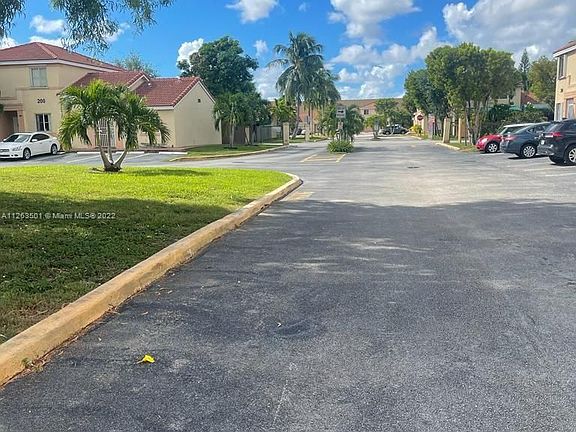 3rd image of 240 NW 114th Ave #1-103