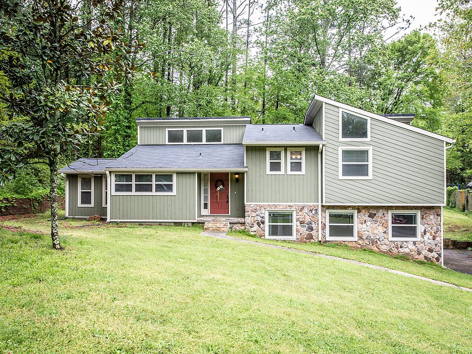 1st image of 2911 Country Ln NW