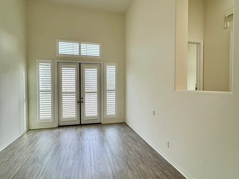1331 Bayside Cir — Photo 18