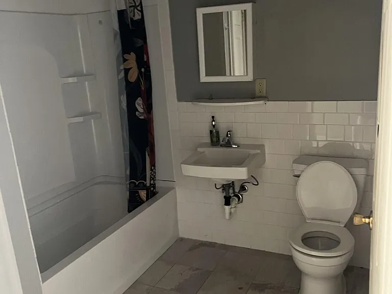 33 Vanderbilt Ave #13 — Photo 5
