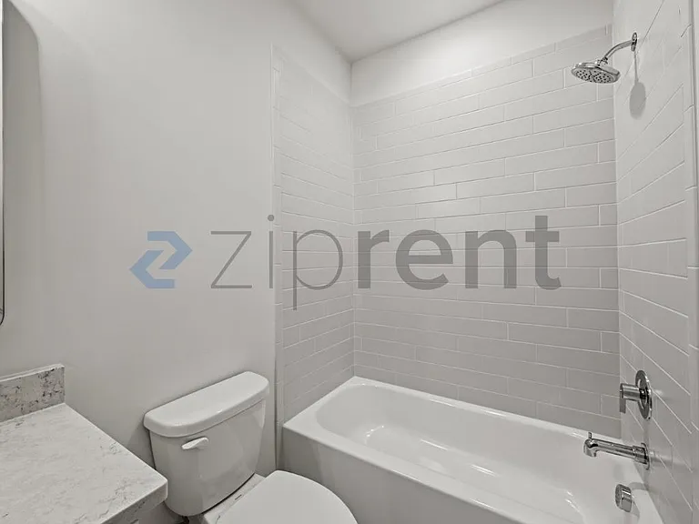 425 S Walker St — Photo 42